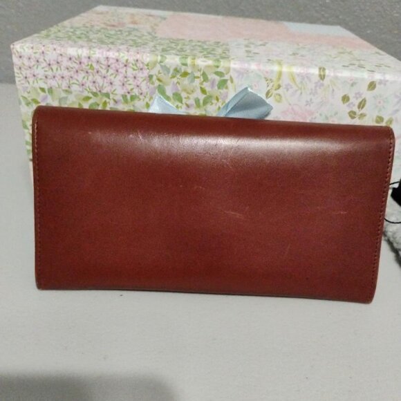 Salvatore Ferragamo Gancini Leather Clip Long Wallet - Picture 5 of 14